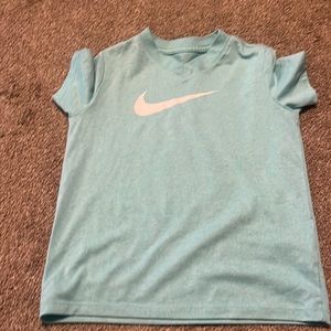 nike t-shirt